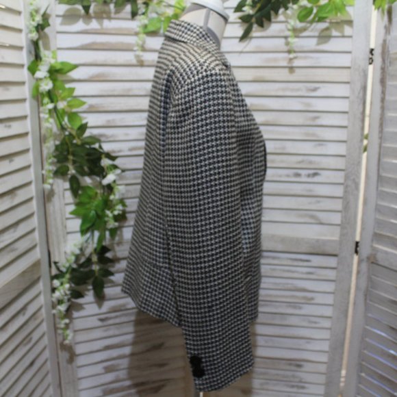 Nathalie b studio black/white blazer (1210) - Picture 2 of 6